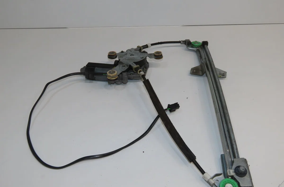Mecanisme  moteur lève-glace avant droit Audi A6 C4 (4A2) 2.0 (1994-1997) occasion