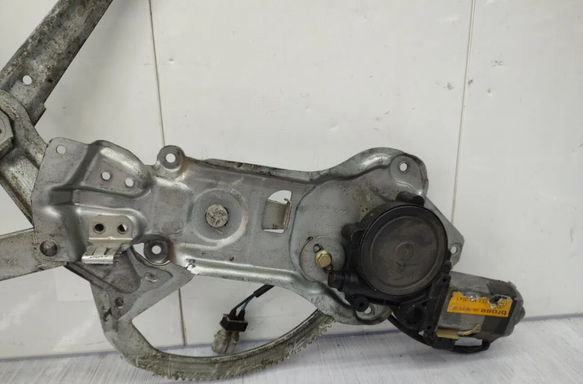 Mecanisme  moteur lève-glace avant droit BMW SERIE 5 E34 occasion
