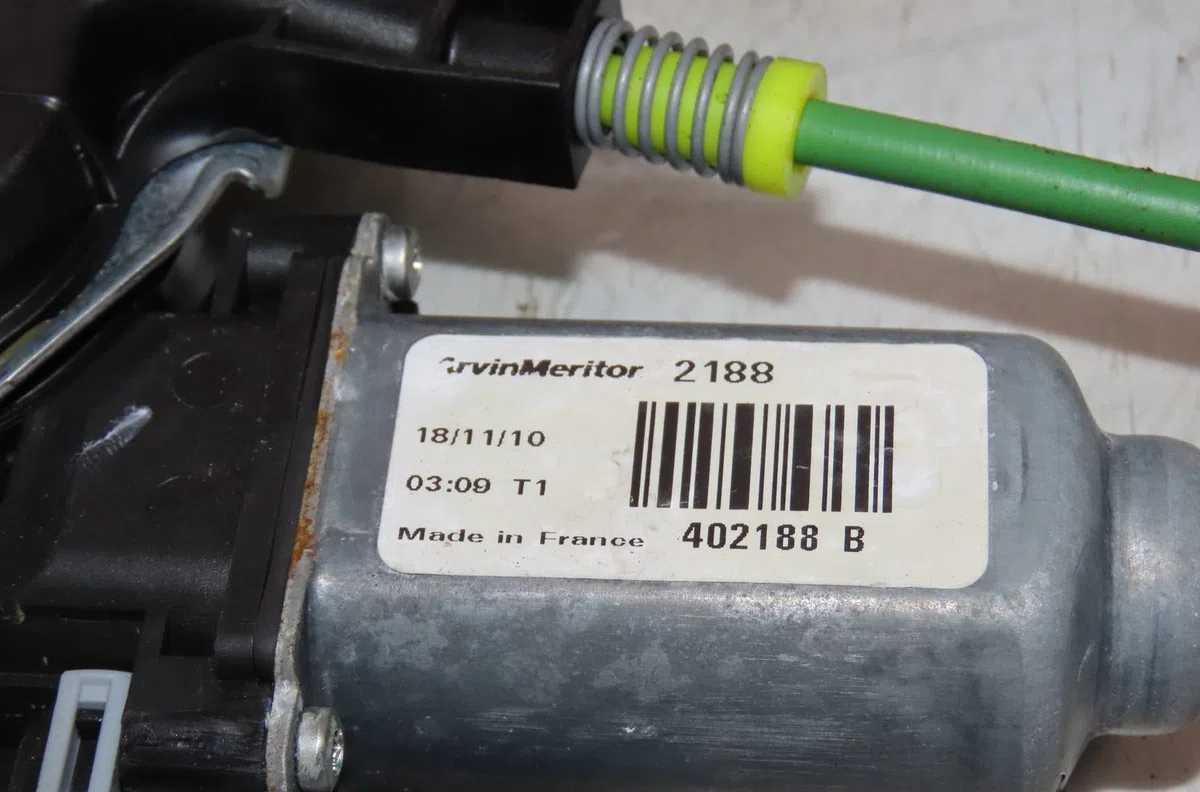 Mecanisme + moteur lève-glace avant droit CITROEN C3 2011 occasion