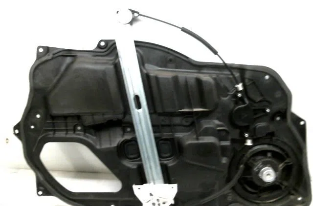 Mecanisme  moteur lève-glace avant droit MAZDA 2 occasion