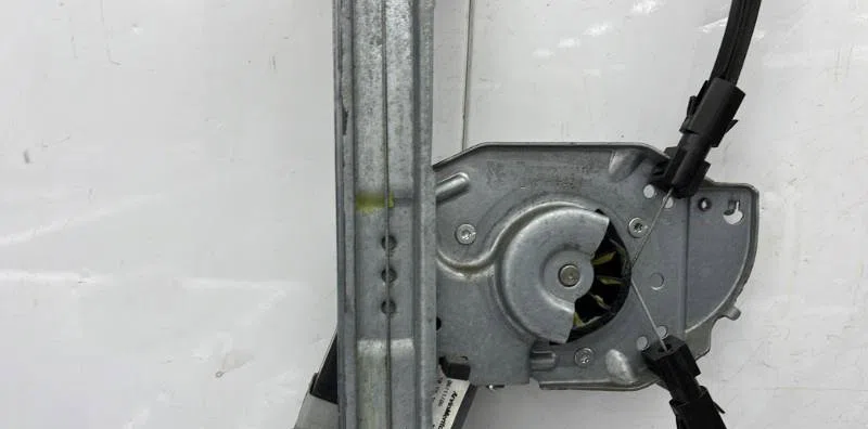 Mecanisme  moteur lève-glace avant droit PEUGEOT 1007 occasion