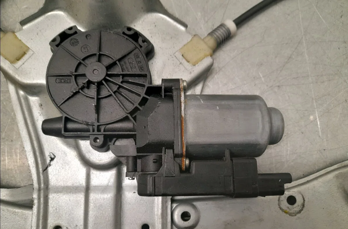 Mecanisme  moteur lève-glace avant droit RENAULT CLIO III occasion