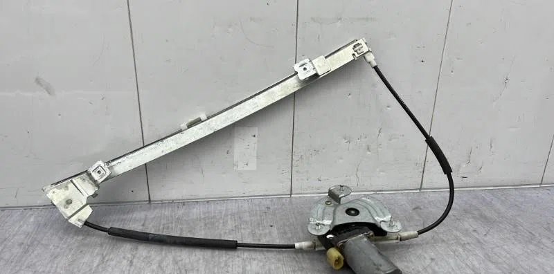 Mecanisme  moteur lève-glace avant droit RENAULT MEGANE 1 BREAK occasion