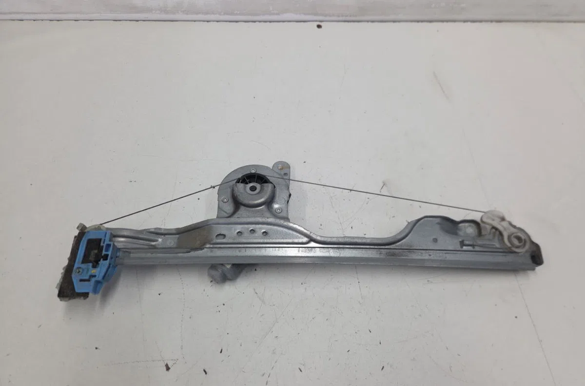 Mecanisme  moteur lève-glace avant droit RENAULT MODUS PHASE 2 occasion
