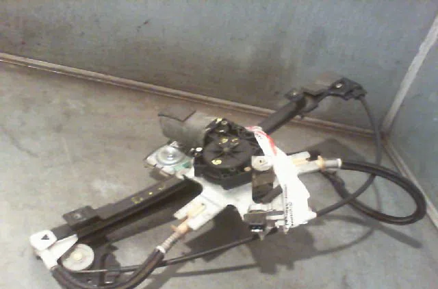 Mecanisme + moteur lève-glace avant droit SEAT IBIZA 2000 occasion