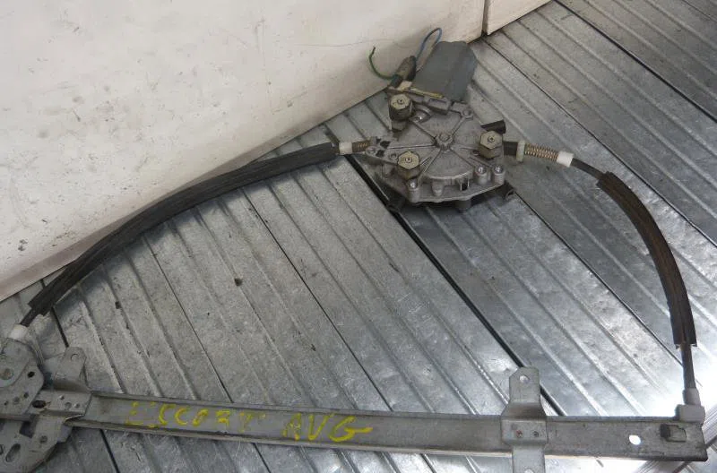 Mecanismemoteur leve-glace avg FORD ESCORT 5 PHASE 2 occasion