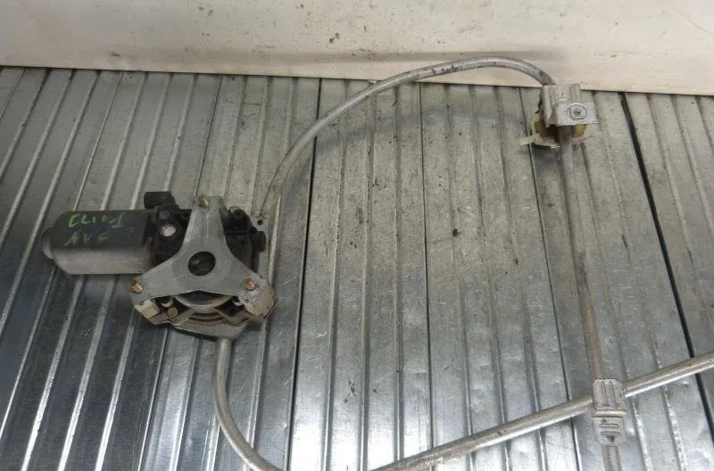 Mecanismemoteur leve-glace avg RENAULT CLIO 1 PHASE 1 occasion