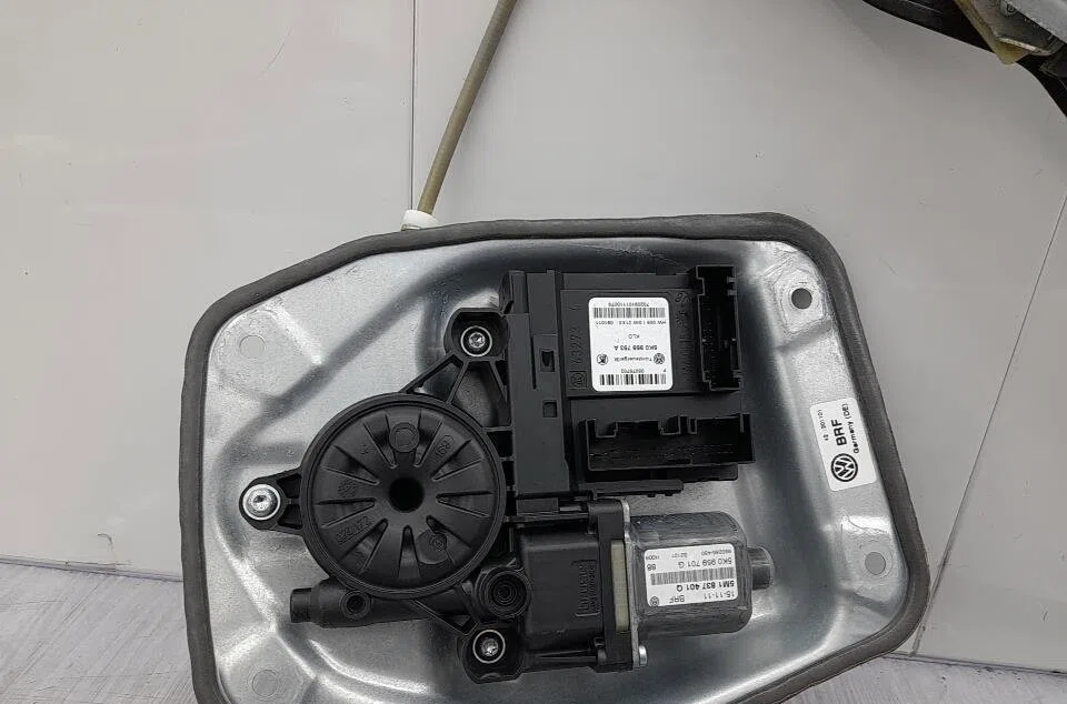 Mecanismemoteur leve-glace avg VOLKSWAGEN GOLF PLUS PHASE 2 occasion
