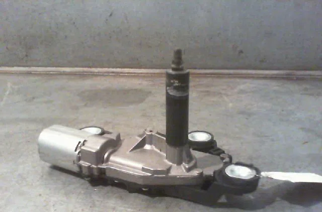 Moteur essuie-glace arrière FORD FOCUS 2006 occasion