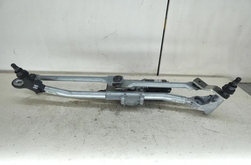 Moteur essuie-glace avant BMW SERIE 1 E87 PHASE 1 occasion