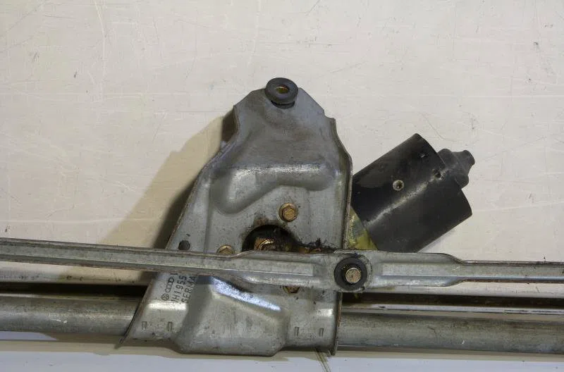 Moteur essuie-glace avant VOLKSWAGEN GOLF 3 occasion