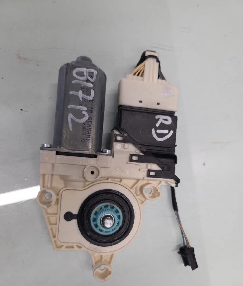 Moteur leve-vitre ard VOLKSWAGEN GOLF 6 occasion