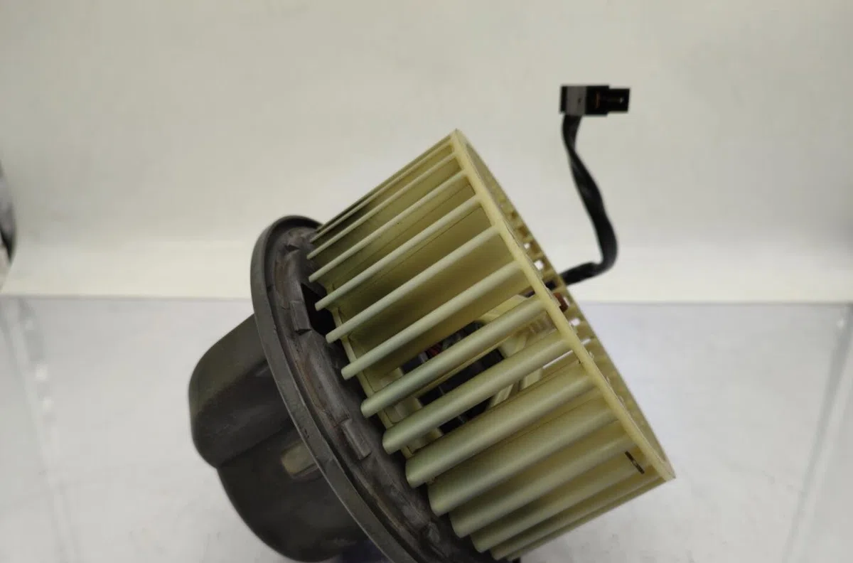 Moteur ventilateur chauffage AUDI 80 3 AVANT PHASE 2 BREAK occasion