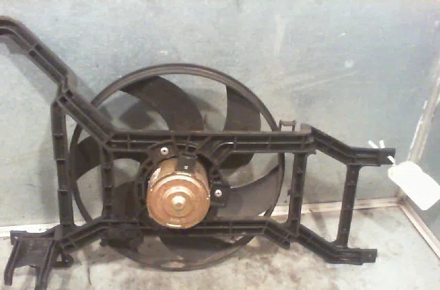 Moteur ventilateur radiateur DACIA LOGAN 2006 occasion