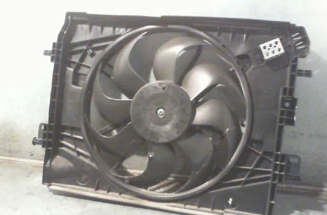 Moteur ventilateur radiateur DACIA LOGAN 2013 occasion