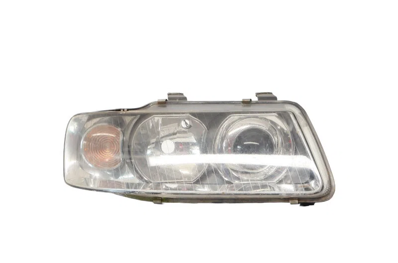 Optique avant principal droit (feux)(phare) pour AUDI A3 (8L) PHASE 2
