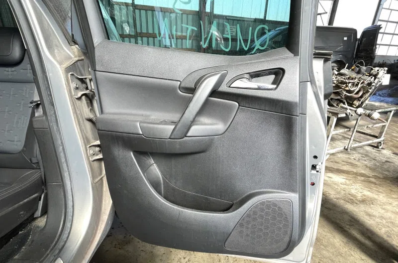 Panneau de porte arriere gauche pour OPEL MERIVA B PHASE 1