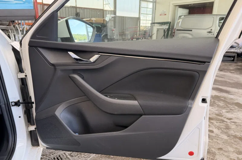 Panneau de porte avant droit pour SKODA SCALA PHASE 1