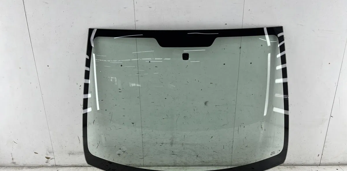 Pare-brise TOYOTA AYGO 1 PHASE 2 occasion