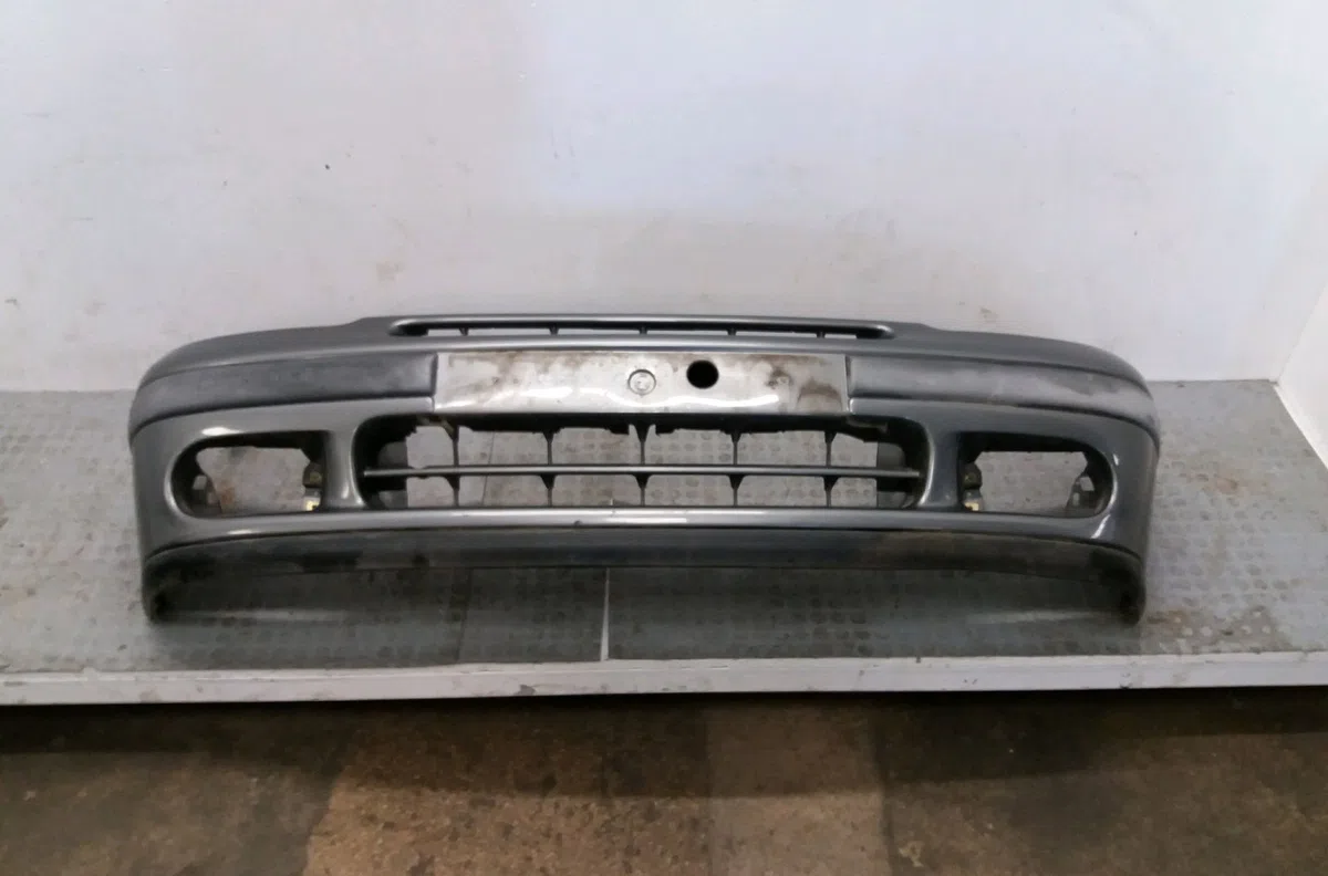 Pare-choc avant Renault CLIO I (B-C57_, 5-357_) 1.4 (1991-1998) occasion