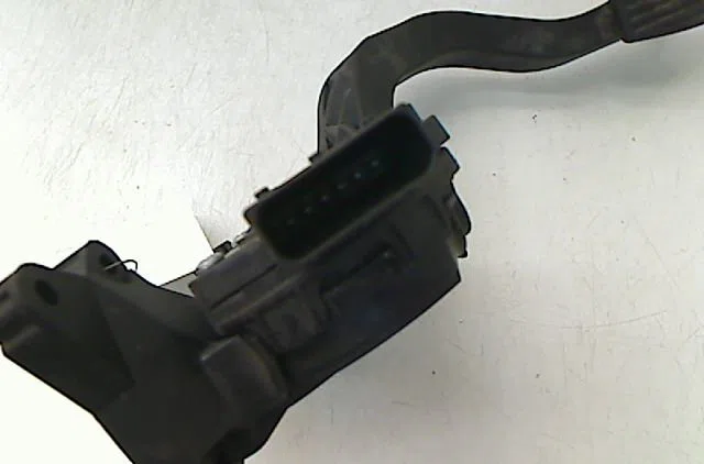 Pedale accelerateur ALFA ROMEO GIULIETTA 2013 occasion