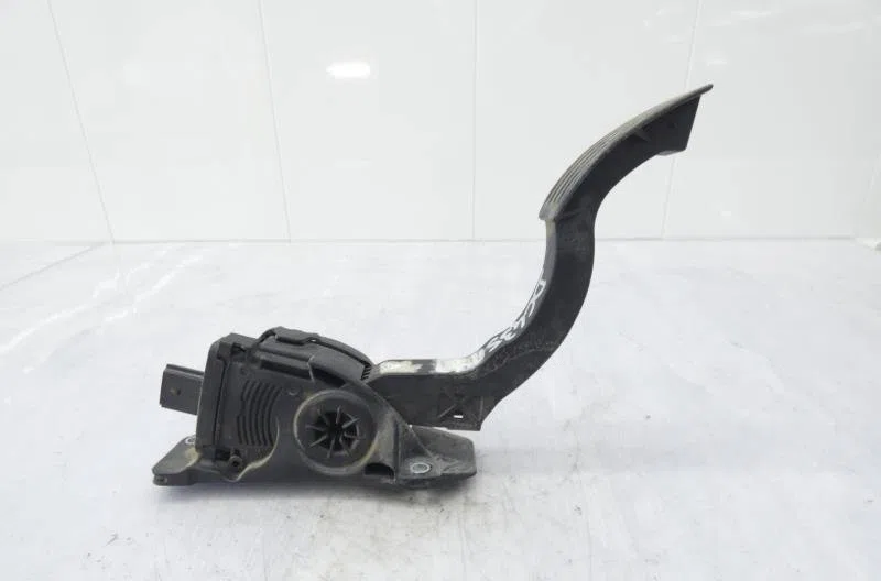 Pedale accelerateur FORD FOCUS 3 PHASE 1 BREAK occasion