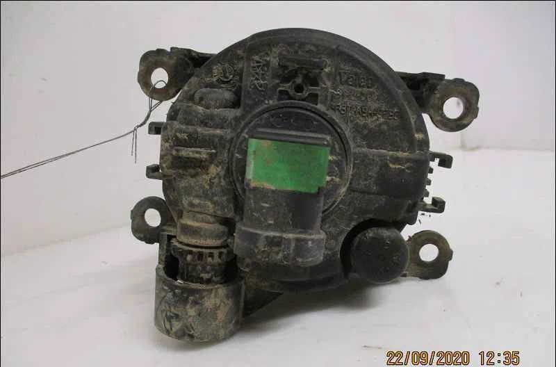 Phare antibrouillard avant droit CITROEN C-CROSSER occasion