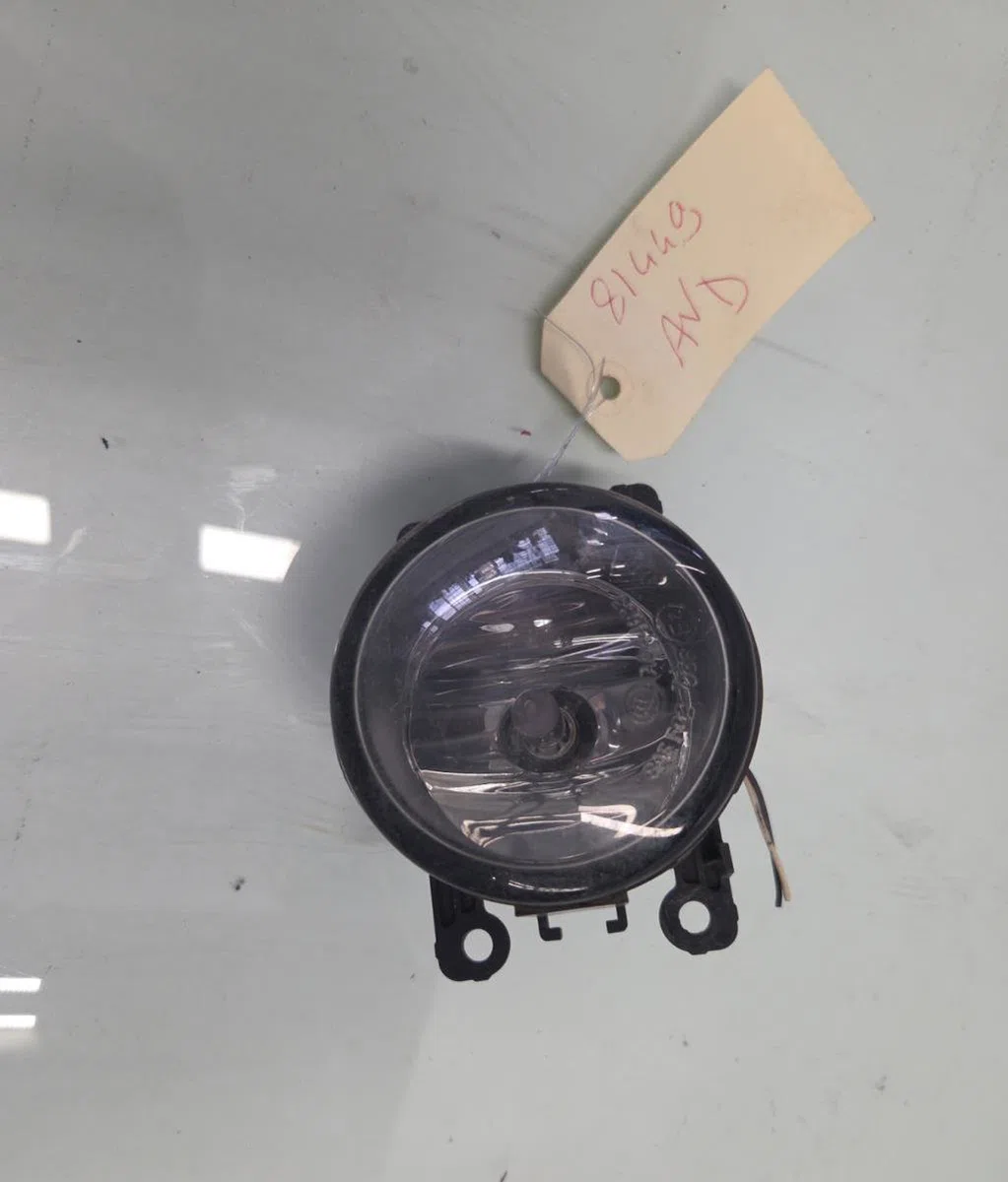 Phare antibrouillard avant droit DACIA SANDERO 1 occasion
