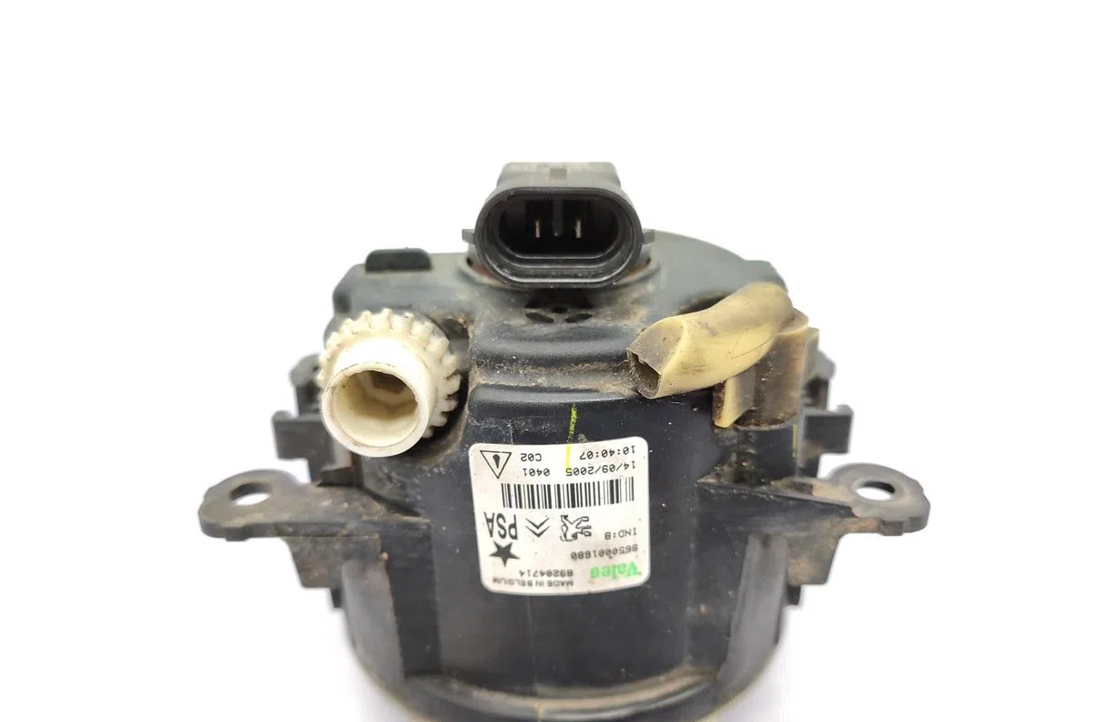 Phare antibrouillard avant droit PEUGEOT 607 PHASE 2 occasion
