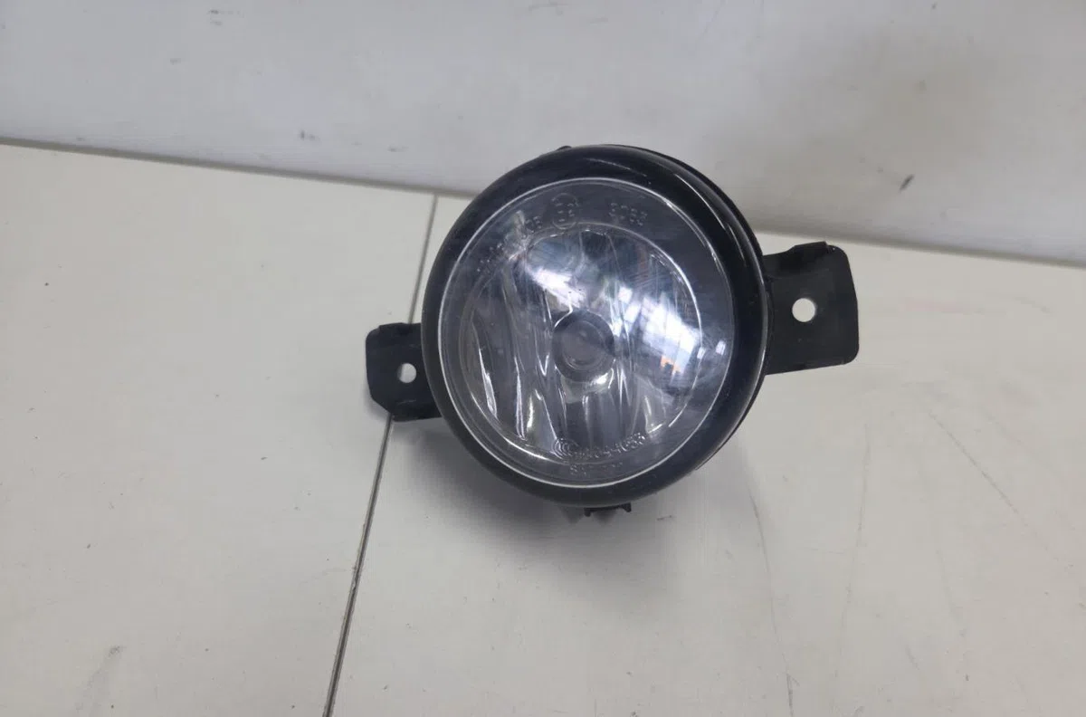 Phare antibrouillard avant droit RENAULT CLIO 3 PHASE 2 occasion