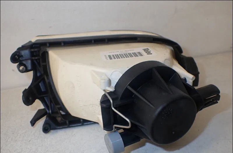 Phare antibrouillard avant droit RENAULT CLIO I  1.9 D occasion