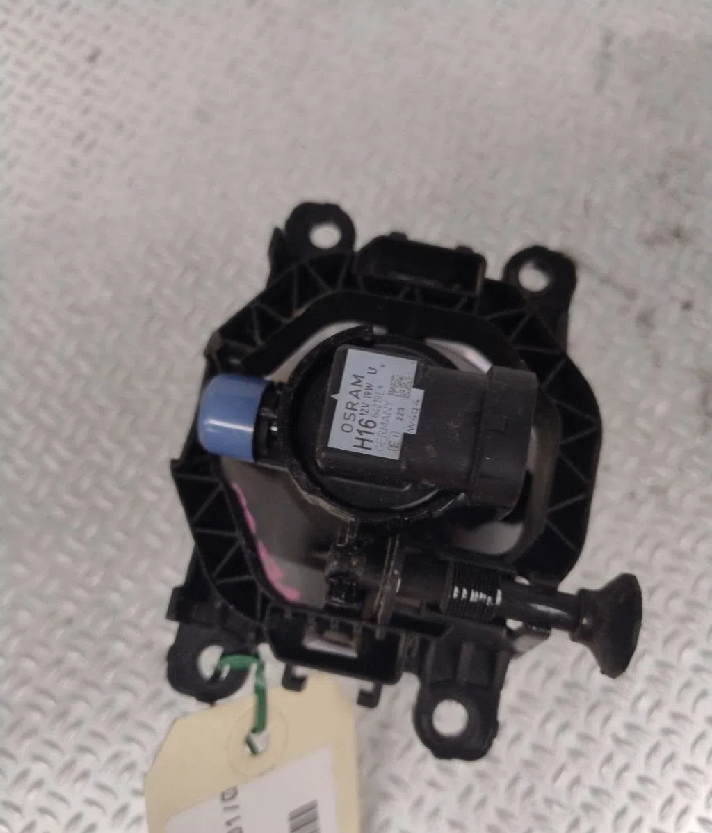 Phare antibrouillard avant droit RENAULT MASTER 3 PHASE 3 occasion