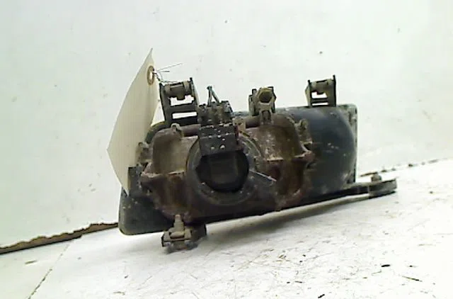 Phare antibrouillard avant droit Saab 9-5 Break (YS3E) 2.2 tid (2002-2009) occasion