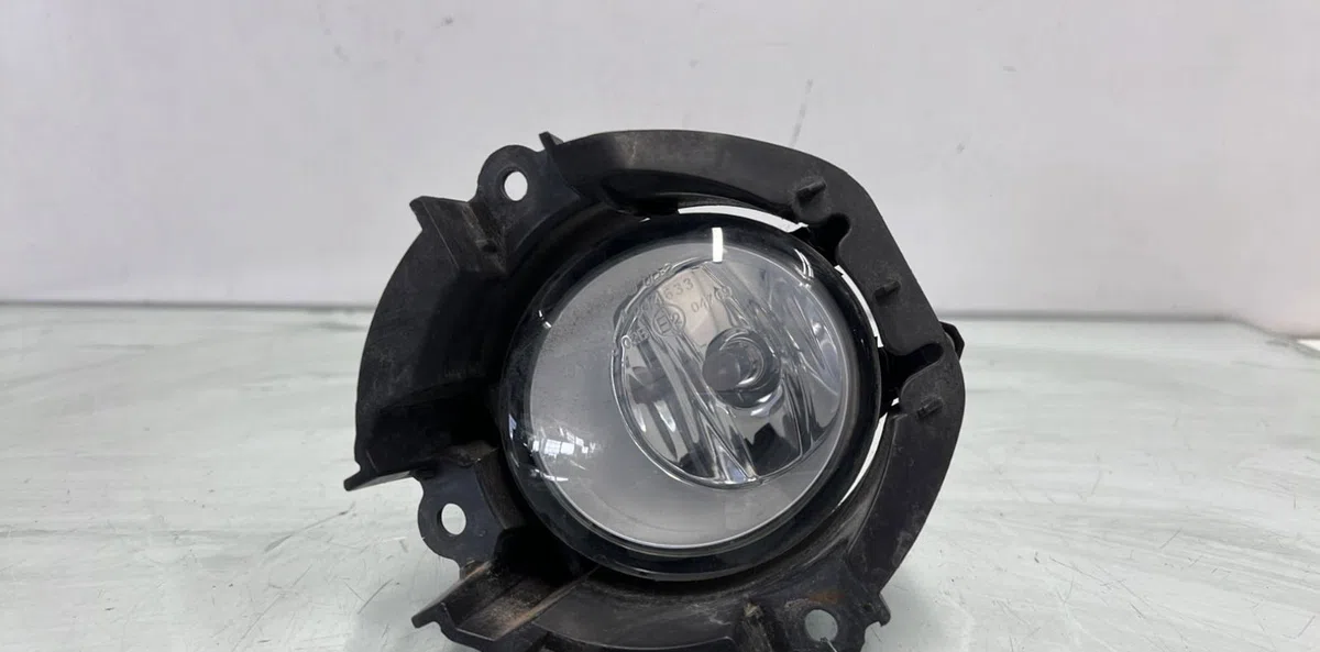 Phare antibrouillard avant droit TOYOTA RAV4 3 PHASE 1 occasion