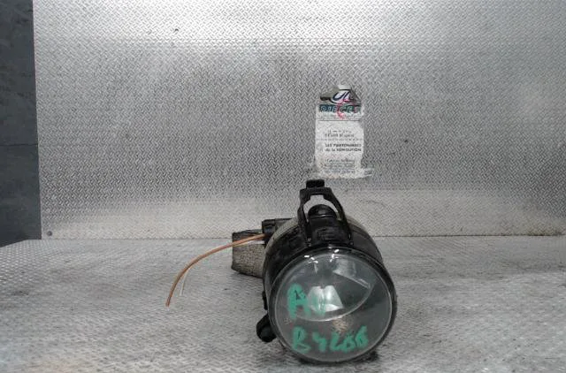 Phare antibrouillard avant droit VOLKSWAGEN GOLF 5  GOLF 5 occasion