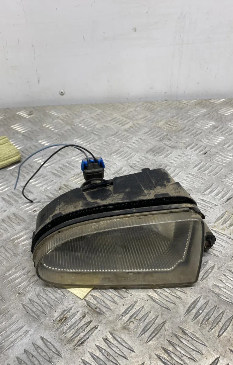 Phare antibrouillard avant gauche CHRYSLER PT CRUISER PHASE 1 BREAK occasion