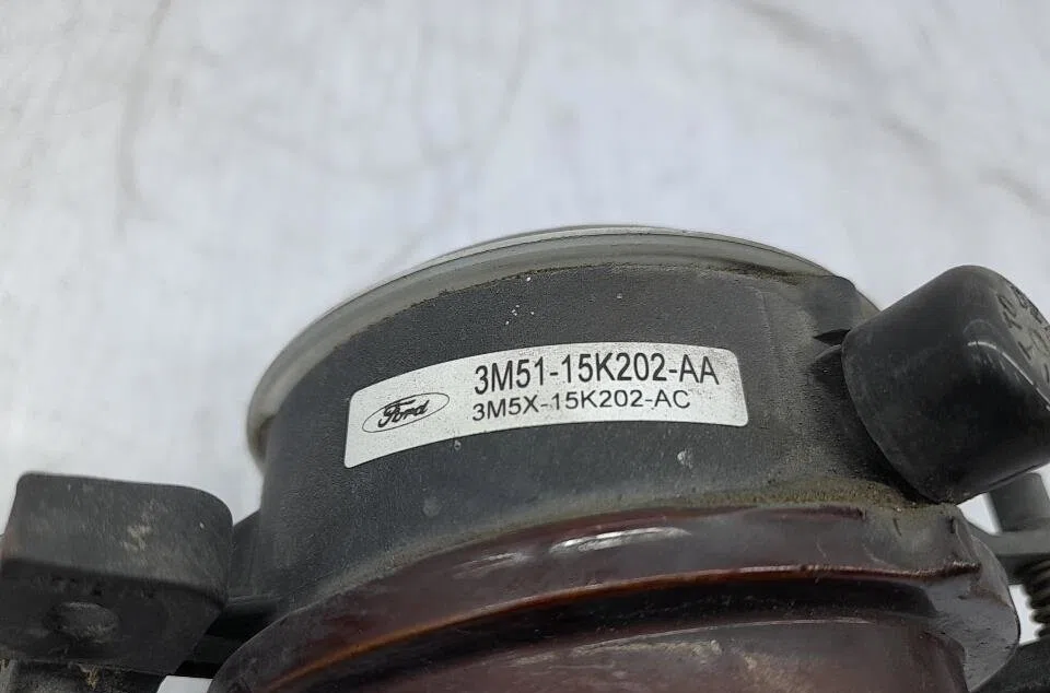 Phare antibrouillard avant gauche FORD C-MAX 1 PHASE 1 occasion
