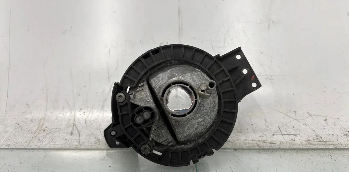 Phare antibrouillard avant gauche MINI MINI 2 R60 COUNTRYMAN BREAK occasion