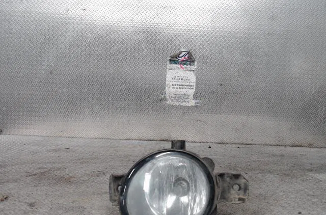 Phare antibrouillard avant gauche NISSAN NV400  NV400 occasion