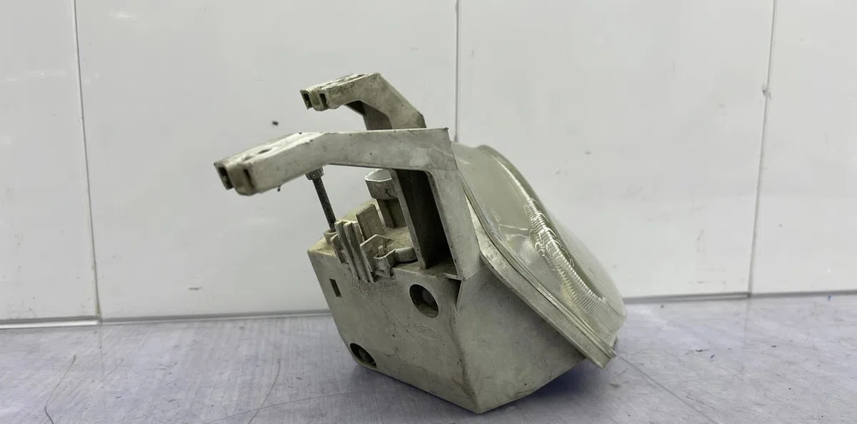 Phare antibrouillard avant gauche OPEL VECTRA B PHASE 1 occasion