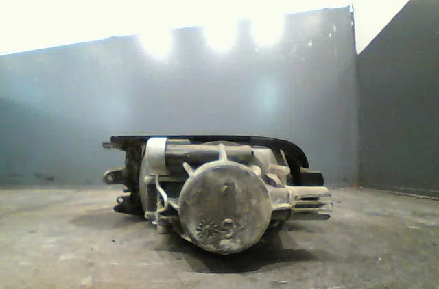 Phare antibrouillard avant gauche RENAULT LAGUNA 1996 occasion