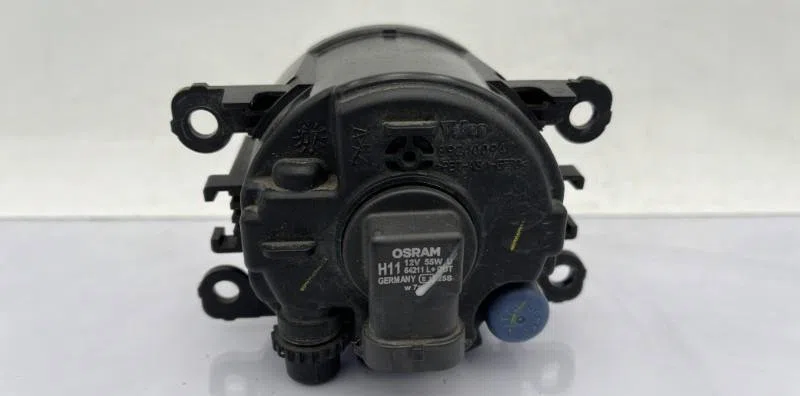Phare antibrouillard avant gauche RENAULT MEGANE 2 PHASE 2 occasion