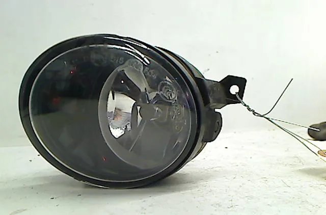 Phare antibrouillard avant gauche VOLKSWAGEN UP occasion