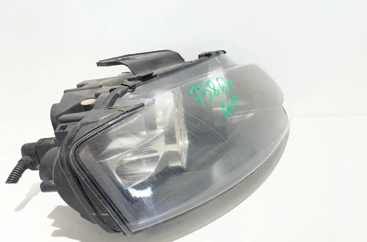 Phare droit Audi A3 (8P1) 2.0 fsi (2003-2008) occasion