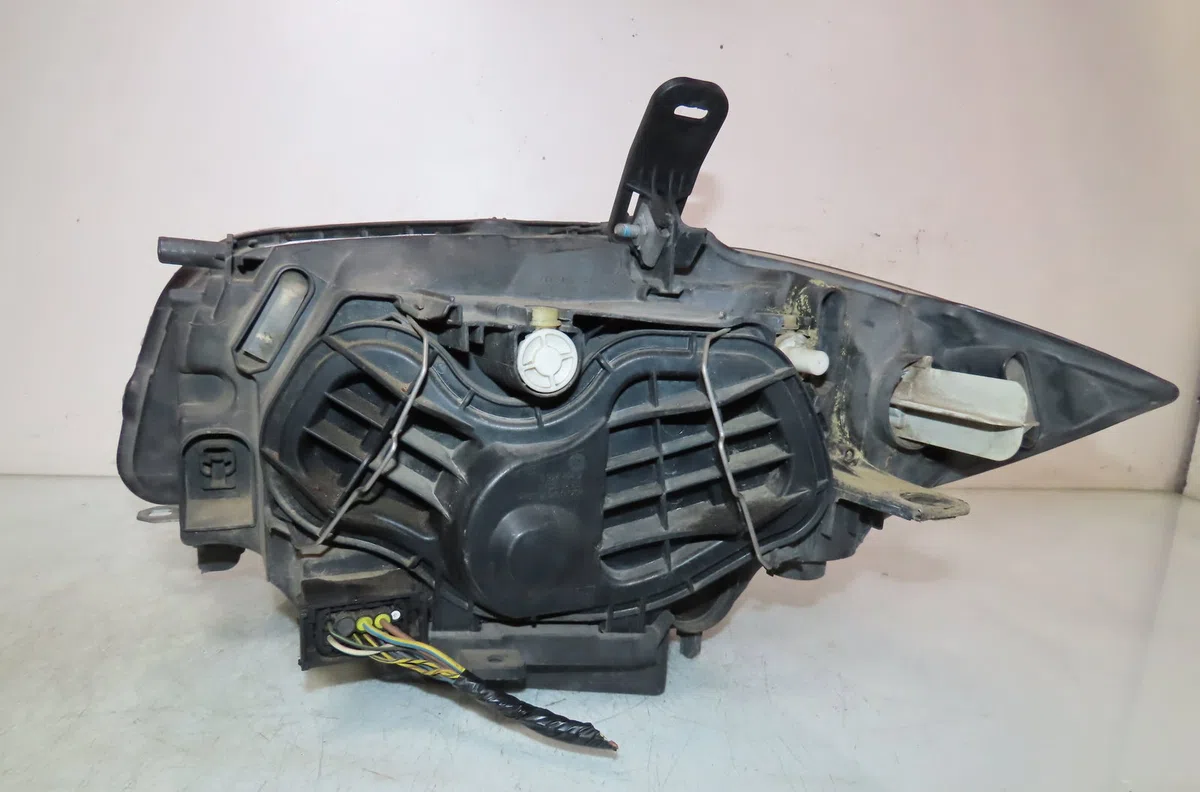 Phare droit Bmw 1 (E87) 116 i (2004-2011) occasion