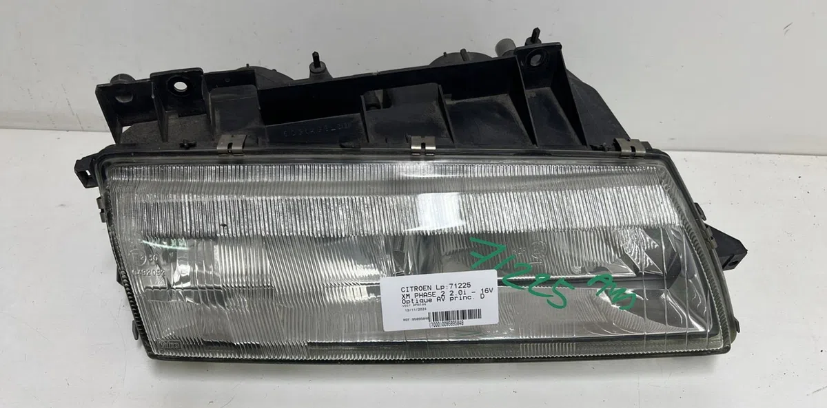 Phare droit Citroen XM (Y4) 2.0 i 16v (1994-2000) occasion