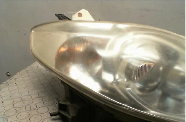 Phare droit Mazda 5 (CR19) 1.8 (cr19) (2005-2010) occasion