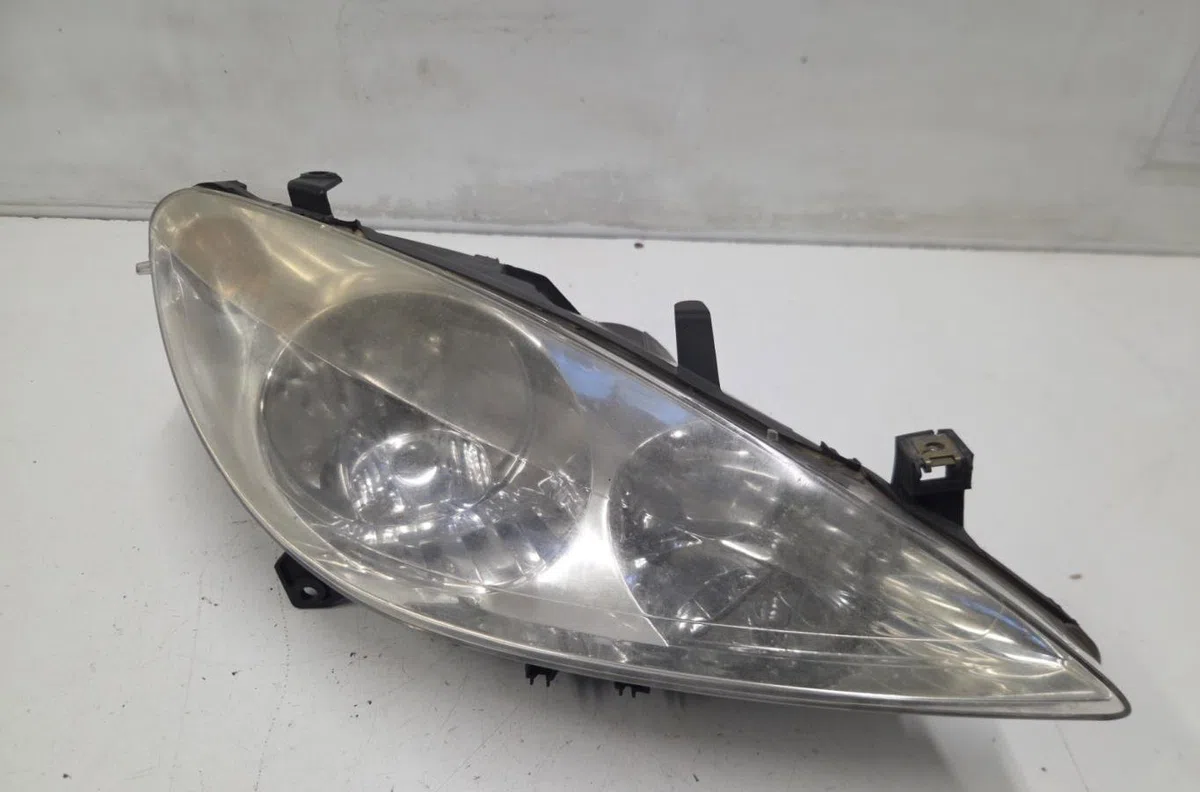 Phare droit PEUGEOT 307 PHASE 1 BREAK occasion