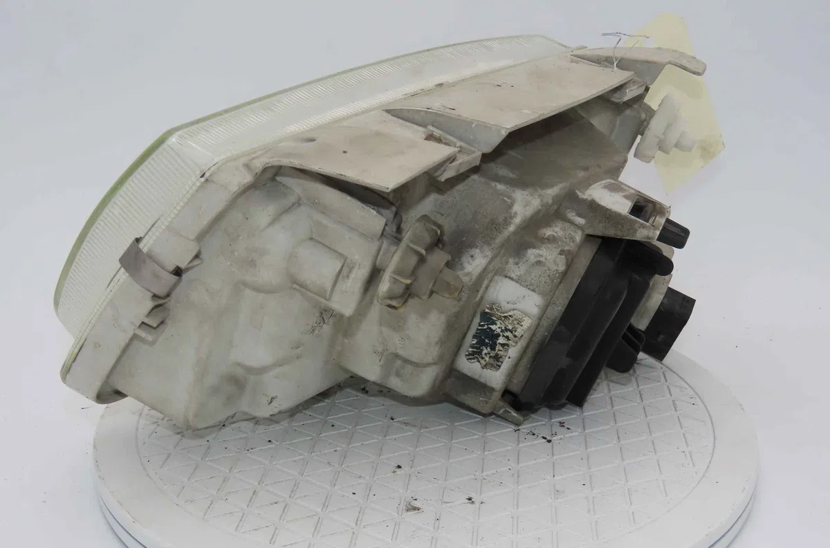 Phare droit VOLKSWAGEN POLO III occasion