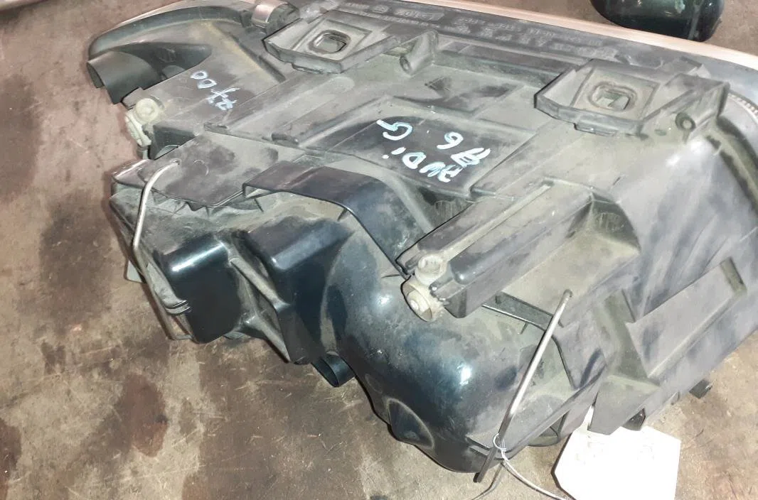 Phare gauche Audi A6 C5 Avant (4B5) 2.5 tdi (1997-2005) occasion